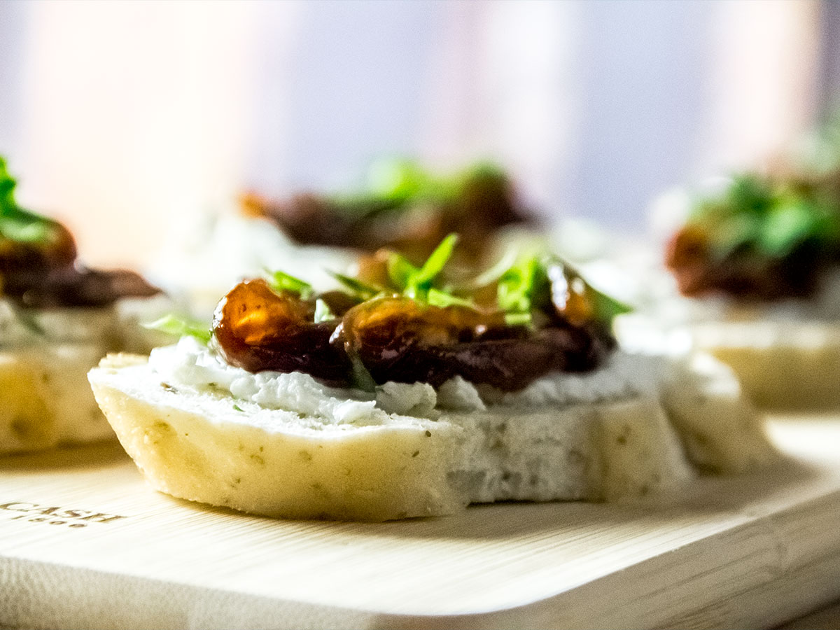 Goat Cheese, Fig, & Fresh Basil Hors d'Oeuvres